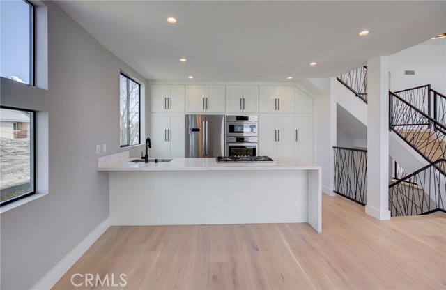 2004 Grant Avenue, Redondo Beach, California 90278, 4 Bedrooms Bedrooms, ,4 BathroomsBathrooms,Residential,Sold,Grant,PV19036336