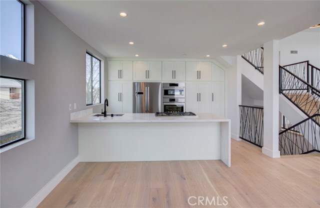 2004 Grant Avenue, Redondo Beach, California 90278, 4 Bedrooms Bedrooms, ,5 BathroomsBathrooms,Residential,Sold,Grant,PV19036343