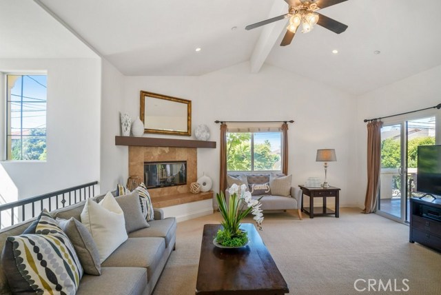 2104 Vanderbilt Lane, Redondo Beach, California 90278, 3 Bedrooms Bedrooms, ,3 BathroomsBathrooms,Residential,Sold,Vanderbilt,SB18228113
