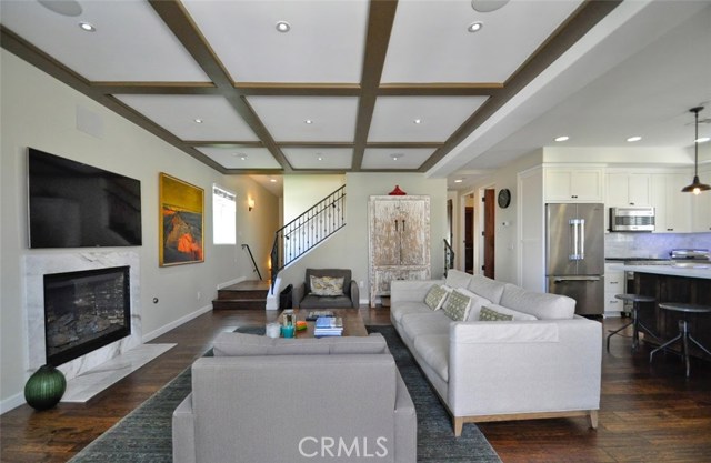 121 Guadalupe Avenue, Redondo Beach, California 90277, 4 Bedrooms Bedrooms, ,3 BathroomsBathrooms,Residential,Sold,Guadalupe,SB18068766