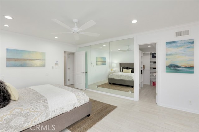 220 4th Street, Hermosa Beach, California 90254, 3 Bedrooms Bedrooms, ,4 BathroomsBathrooms,Residential,Sold,4th,PW18290182