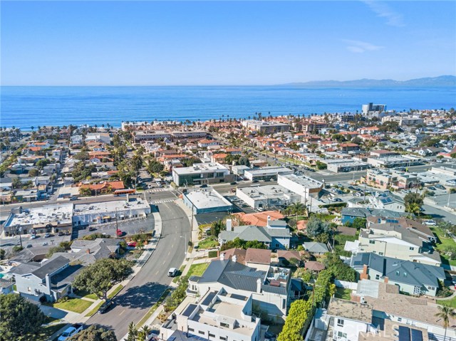 313 Avenue F, Redondo Beach, California 90277, 5 Bedrooms Bedrooms, ,4 BathroomsBathrooms,Residential,Sold,Avenue F,OC21017149