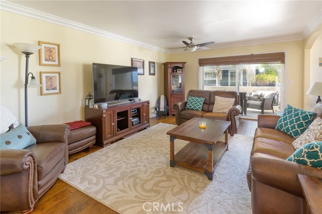 727 Lucia Avenue, Redondo Beach, California 90277, 3 Bedrooms Bedrooms, ,2 BathroomsBathrooms,Residential,Sold,Lucia,SB17222950