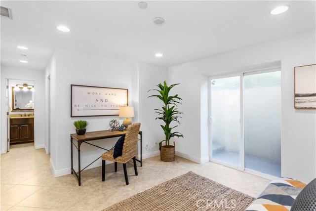 708 Lucia Avenue, Redondo Beach, California 90277, 4 Bedrooms Bedrooms, ,2 BathroomsBathrooms,Residential,Sold,Lucia,SB20227014