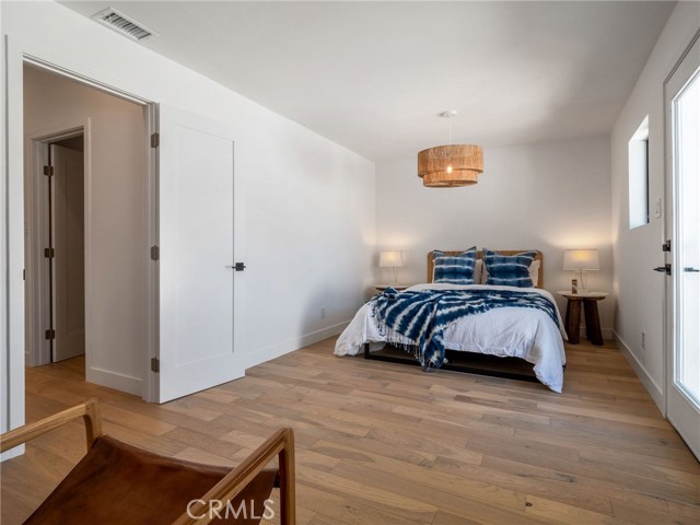 1131 19th Street, Hermosa Beach, California 90254, 2 Bedrooms Bedrooms, ,1 BathroomBathrooms,Residential,Sold,19th,SB20249422