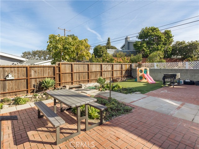 1142 23rd Street, Manhattan Beach, California 90266, 3 Bedrooms Bedrooms, ,1 BathroomBathrooms,Residential,Sold,23rd,SB21029088
