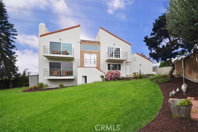 833 Maria Avenue, Redondo Beach, California 90277, 3 Bedrooms Bedrooms, ,2 BathroomsBathrooms,Residential,Sold,Maria,SB18031980