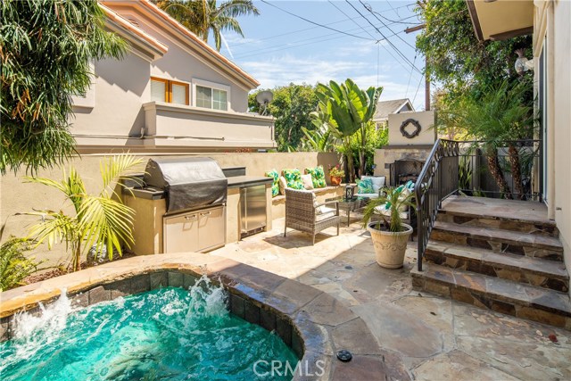 931 17th Street, Manhattan Beach, California 90266, 6 Bedrooms Bedrooms, ,4 BathroomsBathrooms,Residential,Sold,17th,SB19069902