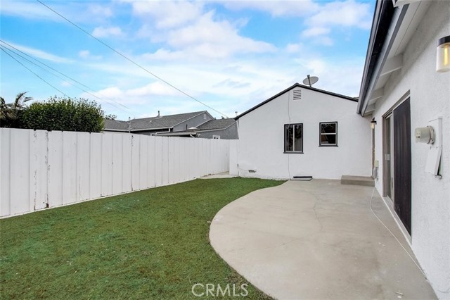 3 Bed Home for Sale in Hawthorne, California
