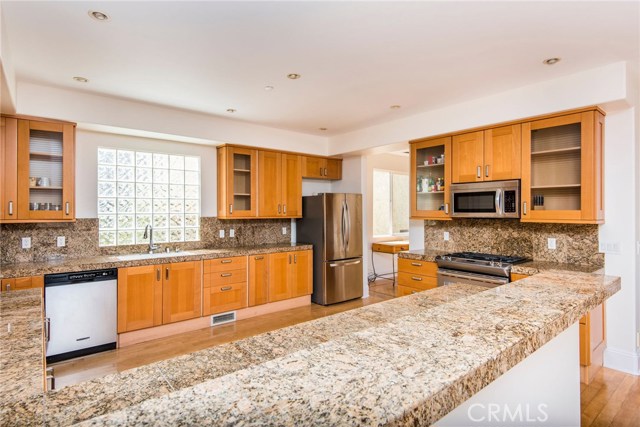 222 Prospect Avenue, Redondo Beach, California 90277, 3 Bedrooms Bedrooms, ,3 BathroomsBathrooms,Residential,Sold,Prospect,SB18229274