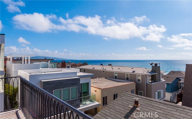 125 20th Place, Manhattan Beach, California 90266, 3 Bedrooms Bedrooms, ,4 BathroomsBathrooms,Residential,Sold,20th,SB18284668