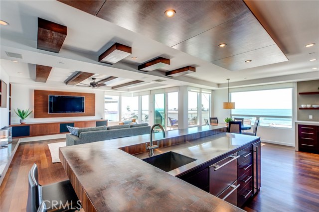 113 El Porto Street, Manhattan Beach, California 90266, 4 Bedrooms Bedrooms, ,2 BathroomsBathrooms,Residential,Sold,El Porto,SB19022186