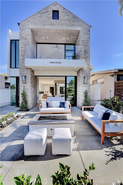 Photo of 316 Iris Avenue, Corona del Mar, CA 92625