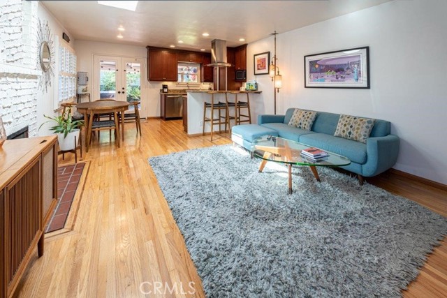 3201 Laurel Avenue, Manhattan Beach, California 90266, 3 Bedrooms Bedrooms, ,2 BathroomsBathrooms,Residential,Sold,Laurel,SB21135859