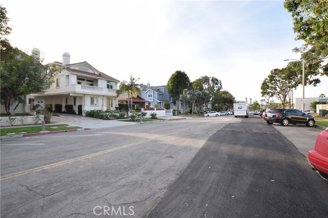 309 Broadway, Redondo Beach, California 90277, 4 Bedrooms Bedrooms, ,3 BathroomsBathrooms,Residential,Sold,Broadway,SB18296686