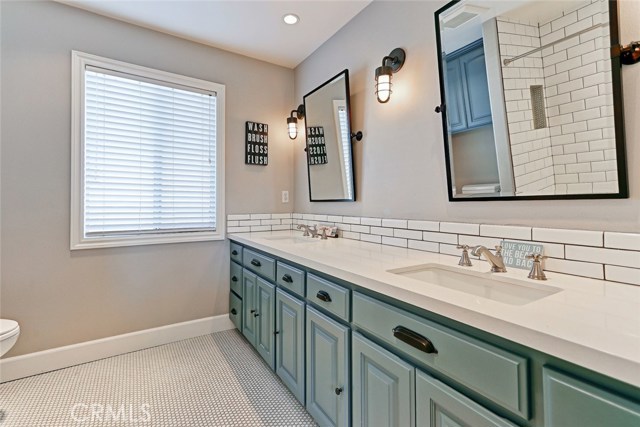 1345 23rd Street, Manhattan Beach, California 90266, 5 Bedrooms Bedrooms, ,3 BathroomsBathrooms,Residential,Sold,23rd,SB17091895