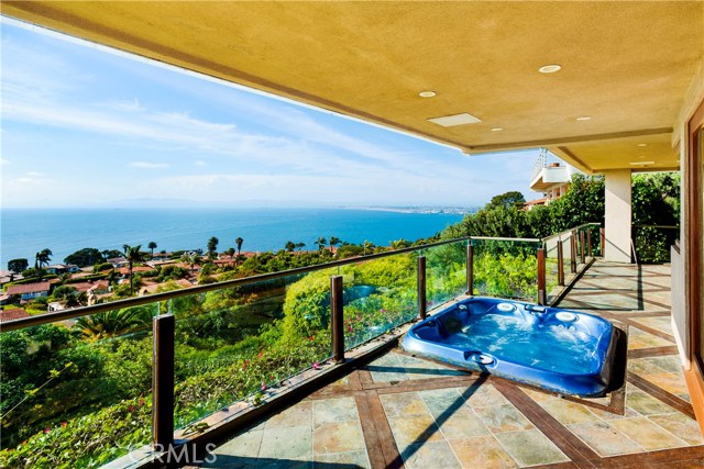 773 Via Del Monte, Palos Verdes Estates, California 90274, 3 Bedrooms Bedrooms, ,5 BathroomsBathrooms,Residential,Sold,Via Del Monte,PV19125055