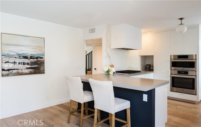 587 36th Street, Manhattan Beach, California 90266, 3 Bedrooms Bedrooms, ,2 BathroomsBathrooms,Residential,Sold,36th,SB21105044