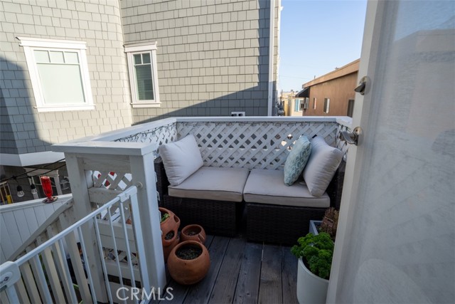 200 Gull Street, Manhattan Beach, California 90266, 3 Bedrooms Bedrooms, ,1 BathroomBathrooms,Residential,Sold,Gull,OC21063409