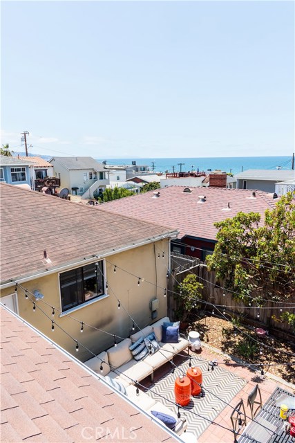 3205 Highland Avenue, Hermosa Beach, California 90254, 4 Bedrooms Bedrooms, ,3 BathroomsBathrooms,Residential,Sold,Highland,SB18114680
