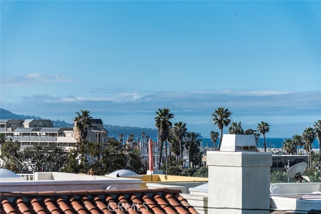 161 1st Court, Hermosa Beach, California 90254, 3 Bedrooms Bedrooms, ,3 BathroomsBathrooms,Residential,Sold,1st,SB18066739