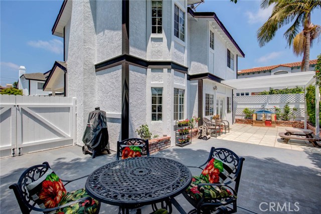 2606 Huntington Lane, Redondo Beach, California 90278, 4 Bedrooms Bedrooms, ,2 BathroomsBathrooms,Residential,Sold,Huntington,PV19130613