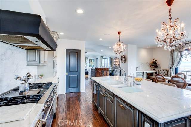 420 36th Street, Manhattan Beach, California 90266, 4 Bedrooms Bedrooms, ,2 BathroomsBathrooms,Residential,Sold,36th,SB20024212