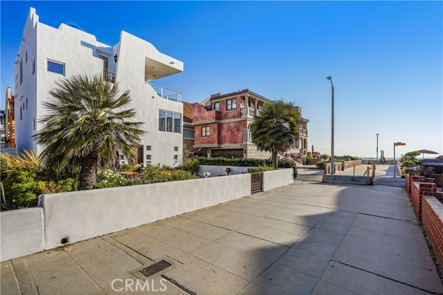 20 4th Street, Hermosa Beach, California 90254, 3 Bedrooms Bedrooms, ,1 BathroomBathrooms,Residential,Sold,4th,SB21149373