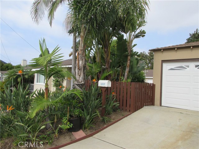 1217 21st Street, Hermosa Beach, California 90254, 2 Bedrooms Bedrooms, ,1 BathroomBathrooms,Residential,Sold,21st,PV20226677