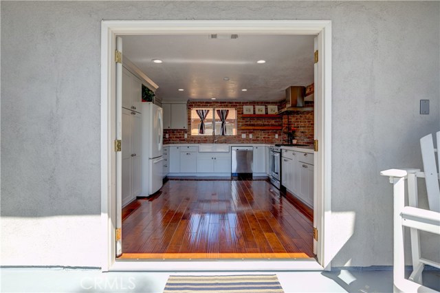 2003 Mathews Avenue, Redondo Beach, California 90278, 3 Bedrooms Bedrooms, ,2 BathroomsBathrooms,Residential,Sold,Mathews,SB20131644