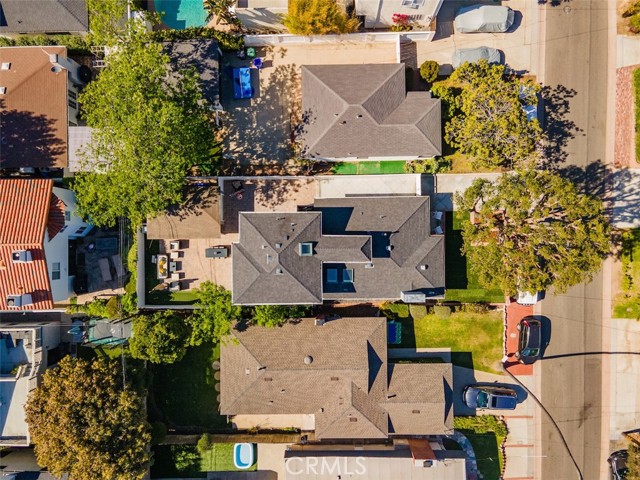 2305 Oak Avenue, Manhattan Beach, California 90266, 3 Bedrooms Bedrooms, ,2 BathroomsBathrooms,Residential,Sold,Oak,PW21077837