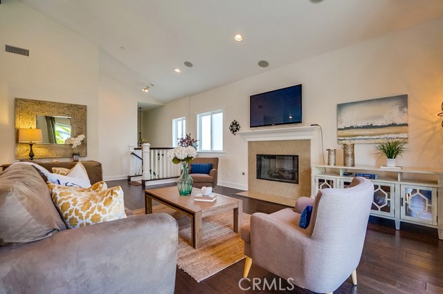 105 S Prospect Avenue, Redondo Beach, California 90277, 4 Bedrooms Bedrooms, ,2 BathroomsBathrooms,Residential,Sold,S Prospect,SB18121161