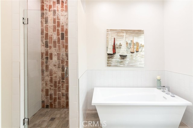 Master Bath, soaking tub, designer fixtures and finishes
