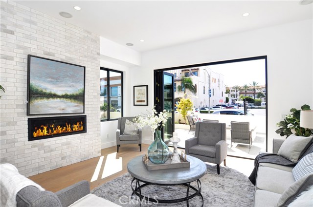 16d7b1fc-02cd-4e84-a195-301eb8315133 312 3rd Street, Huntington Beach, CA 92648 <span style='background-color:transparent;padding:0px;'><small><i> </i></small></span>