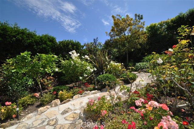 640 Via Del Monte, Palos Verdes Estates, California 90274, 3 Bedrooms Bedrooms, ,2 BathroomsBathrooms,Residential,Sold,Via Del Monte,PV17143780