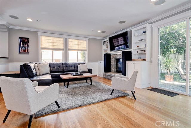 2209 Nelson Avenue, Redondo Beach, California 90278, 4 Bedrooms Bedrooms, ,2 BathroomsBathrooms,Residential,Sold,Nelson,SB20100855