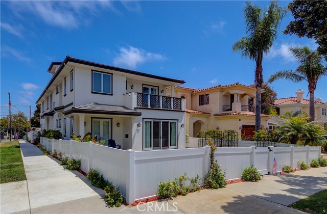 703 Avenue A, Redondo Beach, California 90277, 5 Bedrooms Bedrooms, ,5 BathroomsBathrooms,Residential,Sold,Avenue A,SB18161623