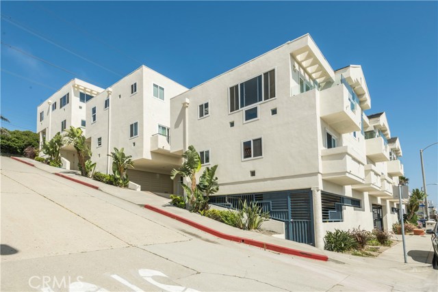 4216 Highland Avenue, Manhattan Beach, California 90266, 2 Bedrooms Bedrooms, ,2 BathroomsBathrooms,Residential,Sold,Highland,SB20133464