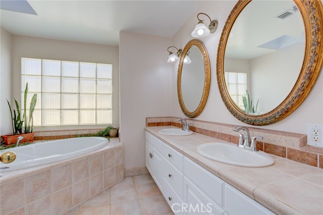 1019 Avenue B, Redondo Beach, California 90277, 4 Bedrooms Bedrooms, ,2 BathroomsBathrooms,Residential,Sold,Avenue B,PV20263391