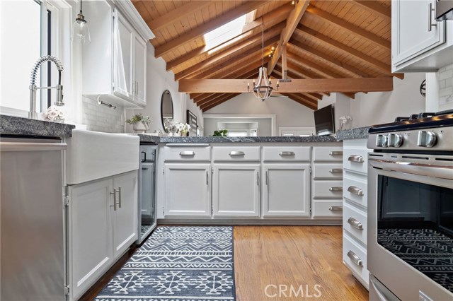 1216 20th Place, Hermosa Beach, California 90254, 3 Bedrooms Bedrooms, ,2 BathroomsBathrooms,Residential,Sold,20th,SB20132382