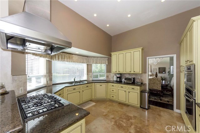 34 Horseshoe Lane, Rolling Hills Estates, California 90274, 4 Bedrooms Bedrooms, ,4 BathroomsBathrooms,Residential,Sold,Horseshoe,SB18061448