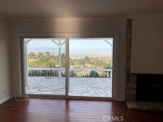  Living room with view