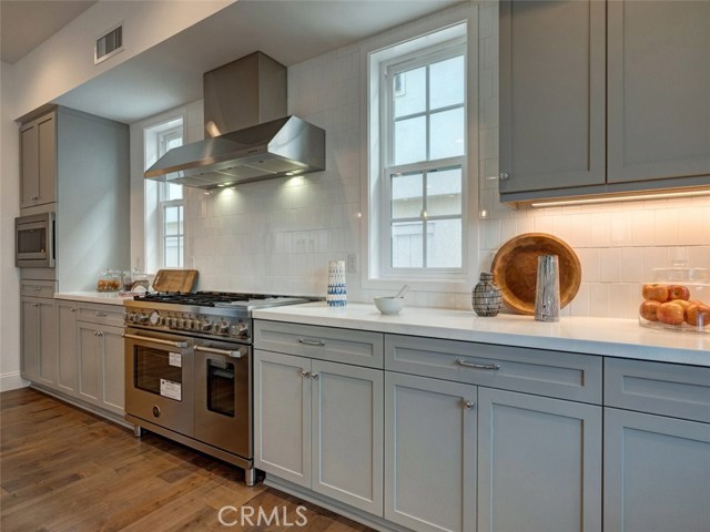 2420 Huntington Lane, Redondo Beach, California 90278, 4 Bedrooms Bedrooms, ,3 BathroomsBathrooms,Residential,Sold,Huntington,PW20101763