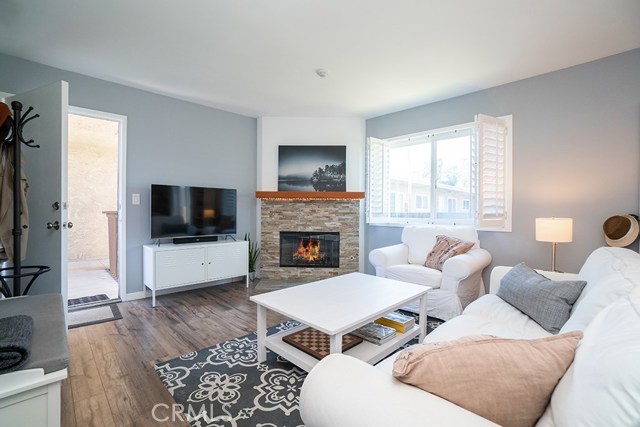 720 Meyer Lane, Redondo Beach, California 90278, 2 Bedrooms Bedrooms, ,2 BathroomsBathrooms,Residential,Sold,Meyer,SB19083310