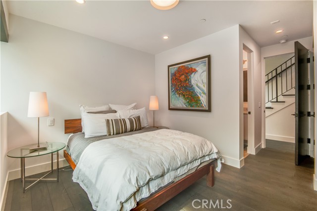 218 1st Place, Manhattan Beach, California 90266, 3 Bedrooms Bedrooms, ,3 BathroomsBathrooms,Residential,Sold,1st,PV21075886