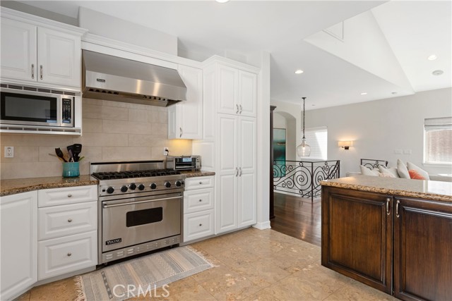 621 Broadway, Redondo Beach, California 90277, 4 Bedrooms Bedrooms, ,2 BathroomsBathrooms,Residential,Sold,Broadway,SB21036343