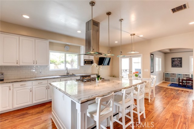 1119 Goodman Avenue, Redondo Beach, California 90278, 4 Bedrooms Bedrooms, ,3 BathroomsBathrooms,Residential,Sold,Goodman,SB19098884