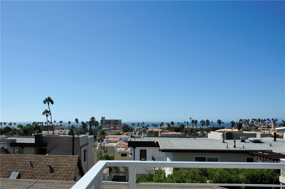 545 Avenue B, Redondo Beach, California 90277, 4 Bedrooms Bedrooms, ,3 BathroomsBathrooms,Residential,Sold,Avenue B,SB18220026