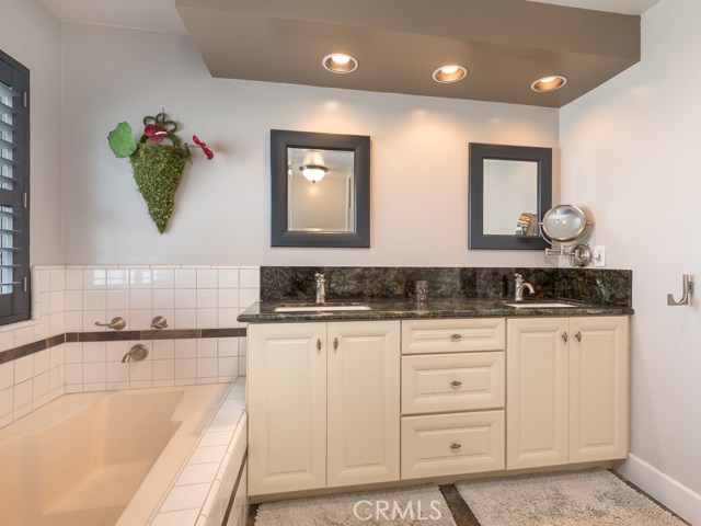 1112 Vincent Street, Redondo Beach, California 90277, 3 Bedrooms Bedrooms, ,2 BathroomsBathrooms,Residential,Sold,Vincent,SB19092691