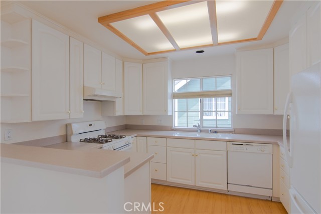 2212 Manhattan Beach Boulevard, Redondo Beach, California 90278, 3 Bedrooms Bedrooms, ,3 BathroomsBathrooms,Residential,Sold,Manhattan Beach,TR21146598